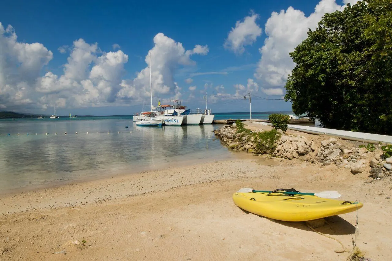 Carib Ocho Rios Fedlyn公寓 牙买加